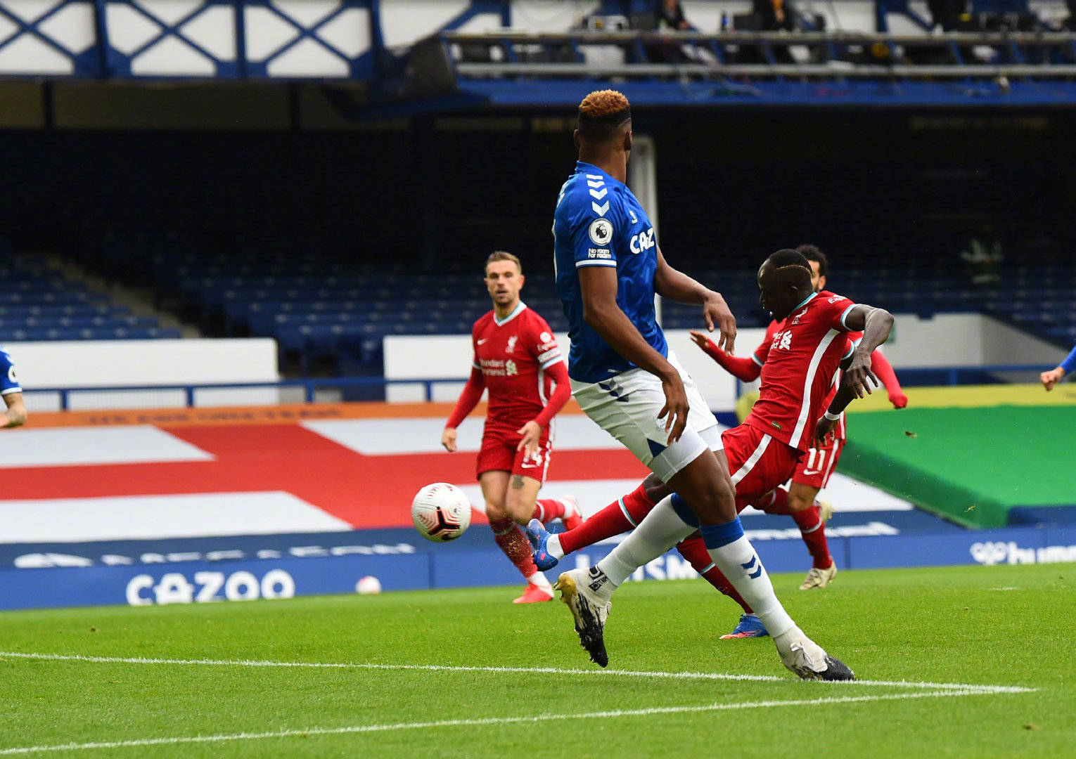 升中场和前 升中场和前